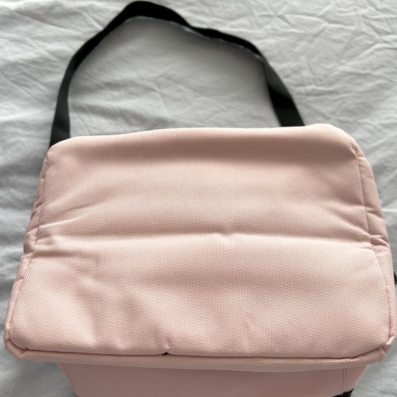 Roots 73 Pink and Gray insulated lunch Bag - Picture 4 of 10